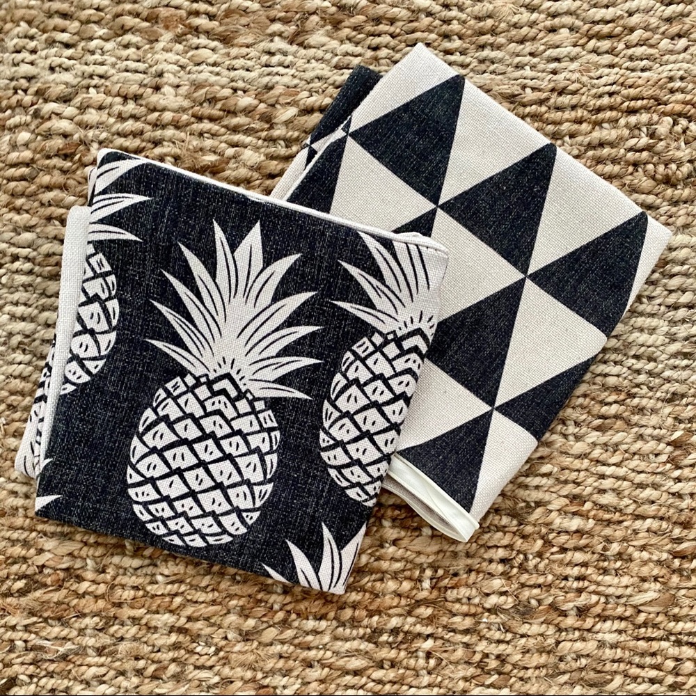 Pillow cover set